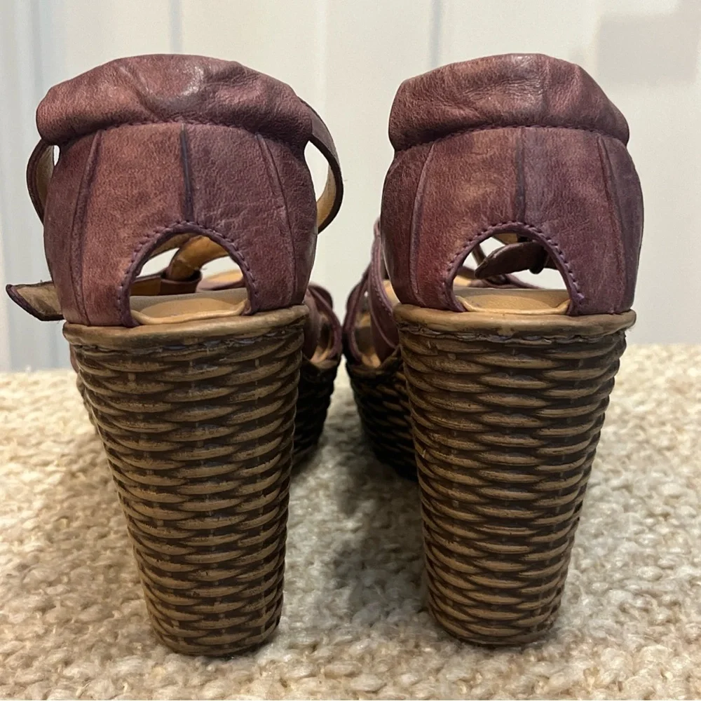 Born Wedge Sandals Women's‎ Size 9 Open Toe Leather Shoes Straps Style W62234